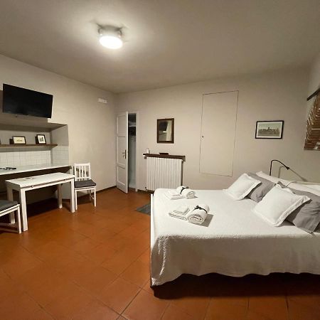 La Casa Nel Vicolo Appartement Altopascio Buitenkant foto
