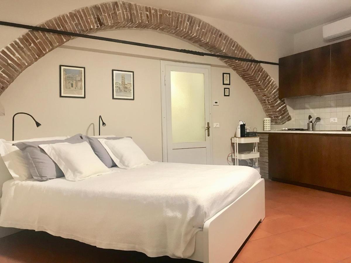 La Casa Nel Vicolo Appartement Altopascio Buitenkant foto