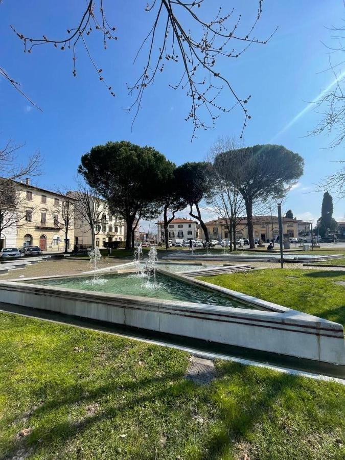 La Casa Nel Vicolo Appartement Altopascio Buitenkant foto
